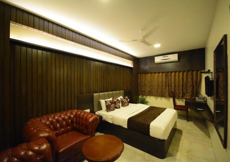 Hotel 24 Seven Nashik Εξωτερικό φωτογραφία
