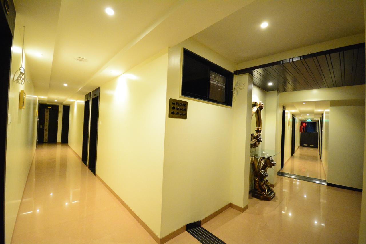 Hotel 24 Seven Nashik Εξωτερικό φωτογραφία