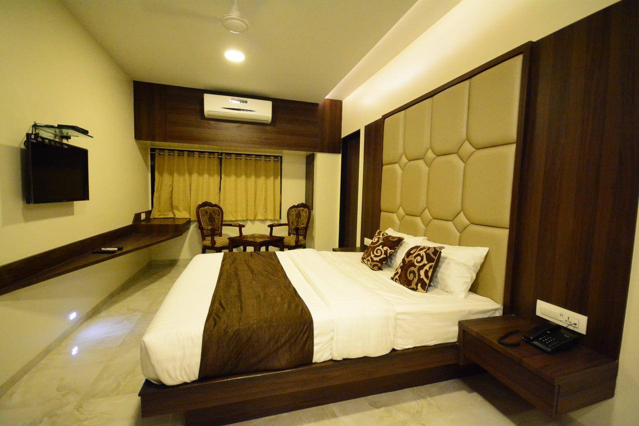 Hotel 24 Seven Nashik Εξωτερικό φωτογραφία