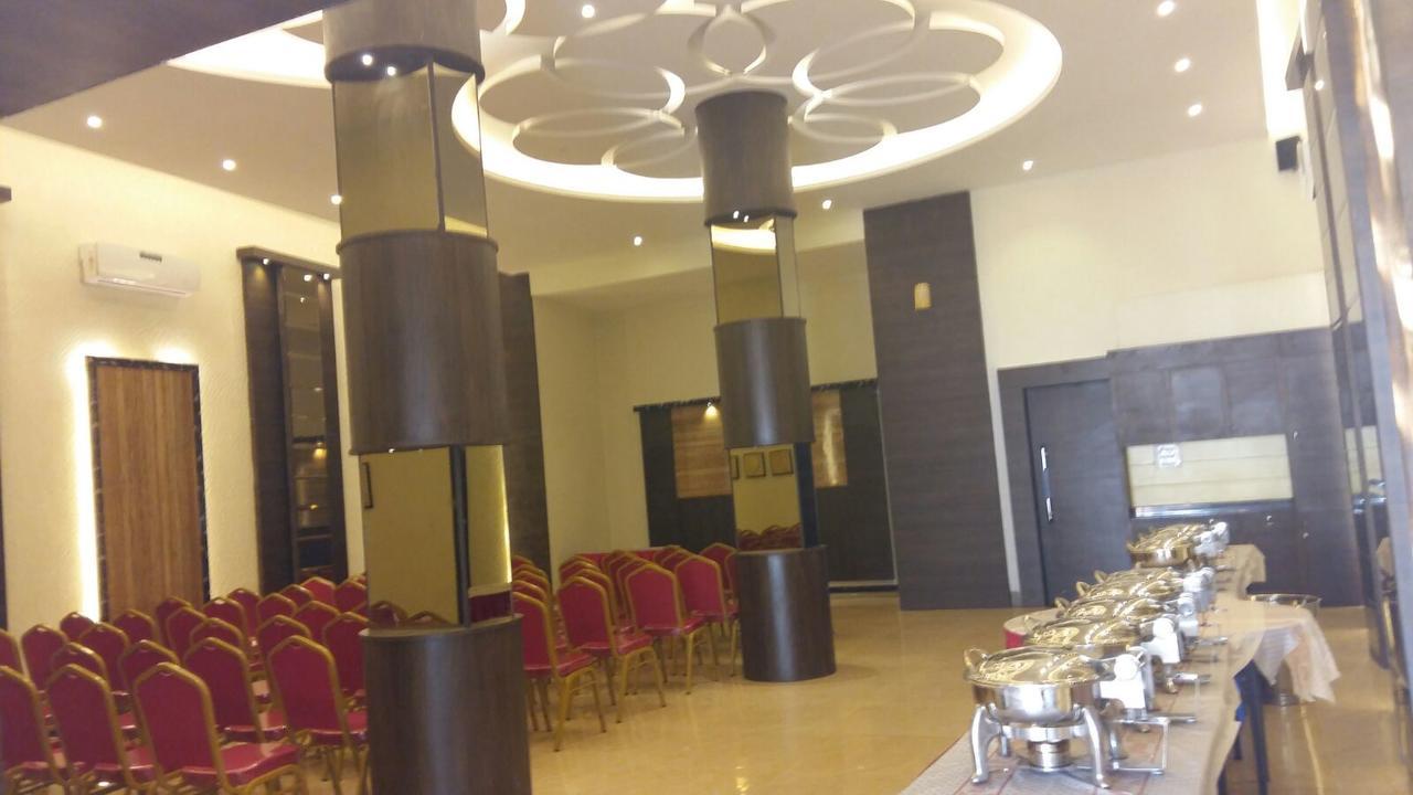 Hotel 24 Seven Nashik Εξωτερικό φωτογραφία